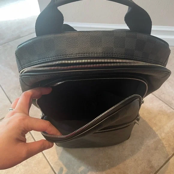 Original Louis Vuitton Damier Graphite Michael Backpack. receipt and dust bag. - Picture 5 of 11